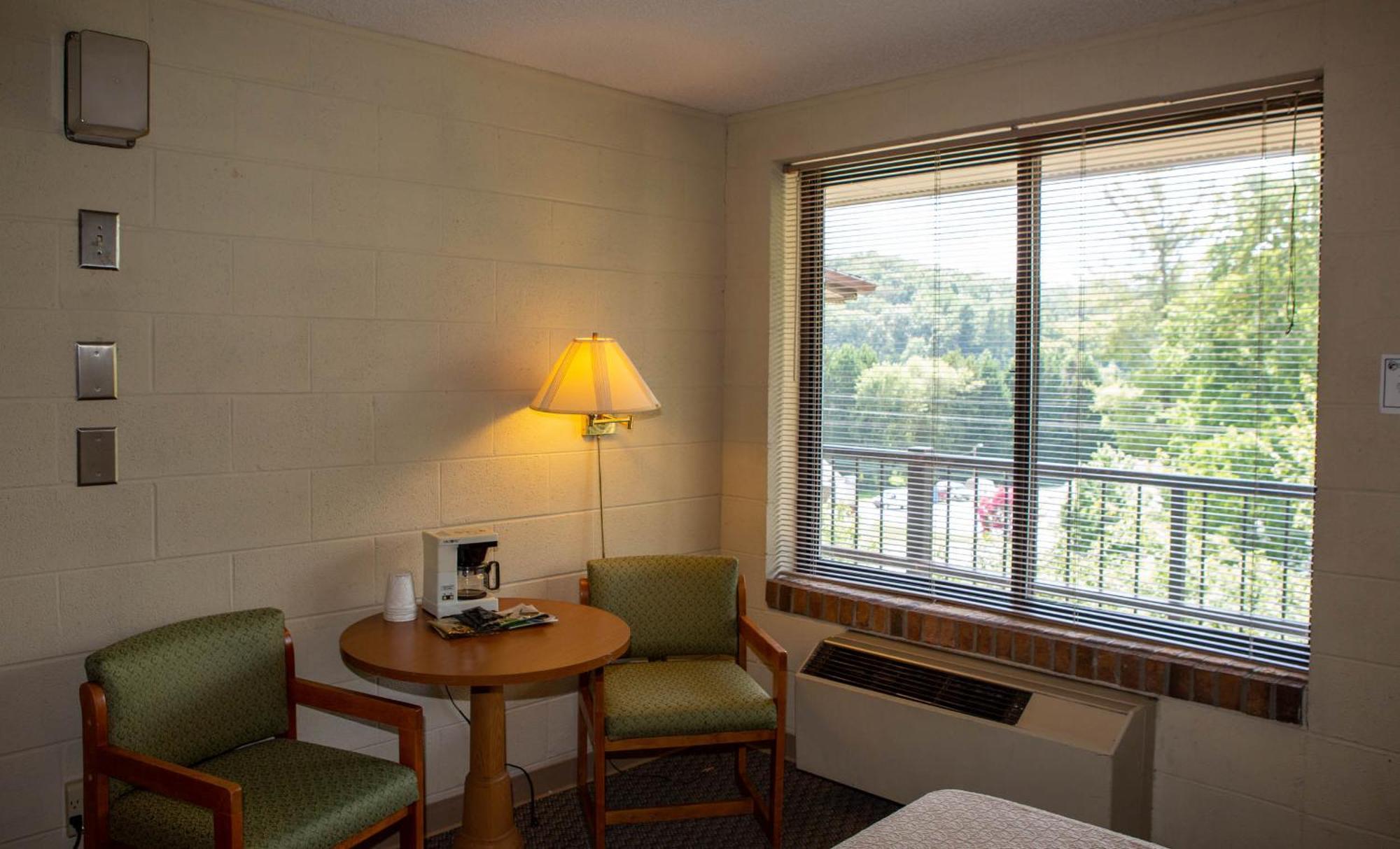 Hillside Lodge Lake Junaluska Екстер'єр фото
