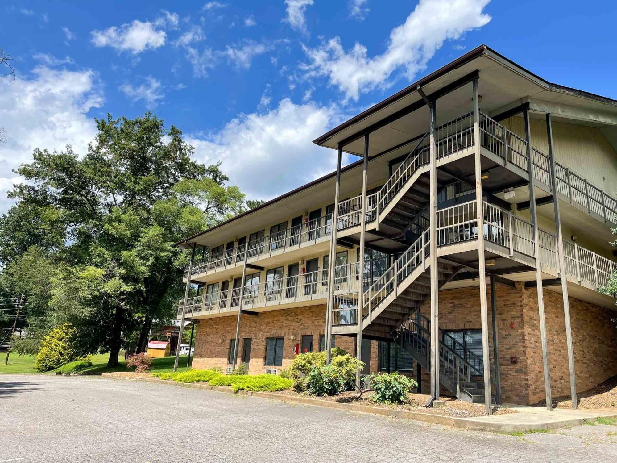 Hillside Lodge Lake Junaluska Екстер'єр фото